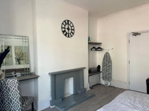Captivating 2-bed Apartment in Newport
