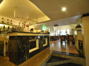 S79 Sunflower Hotel & Spa