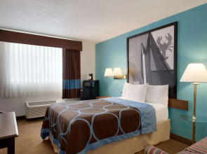 Super 8 by Wyndham Portland ME
