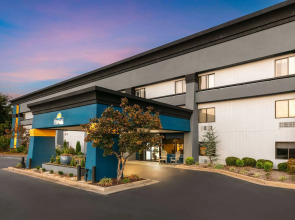 Days Inn by Wyndham Fort Smith