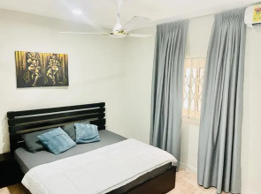 Private 3 Bedroom Home in Gated Community B's Guest House