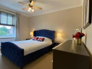 Luxurious, Spacious, Quiet, Near Beaches and Town