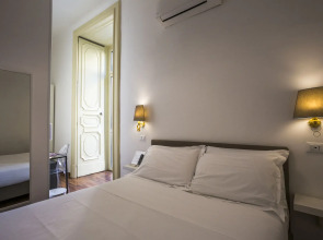 Napoli Class Luxury Rooms & Suites