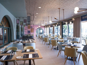 Отель Dolce Athens A tica Riviera