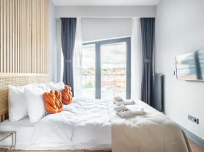 Benesta Residence by NewInn