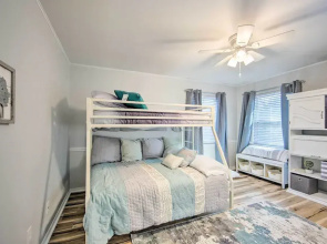 Longview Vacation Rental Home: 4 Mi to Dtwn