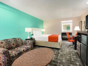 Dover Inn & Suites