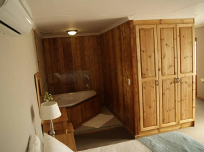 Mount Noah Lodge