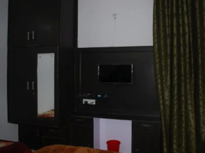 Taj Mahal Home Stay
