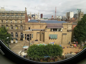 City Center Apartment - Superb Location