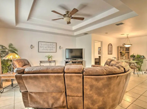 Pet-friendly Rockport Home ~ 4 Mi to Beach!