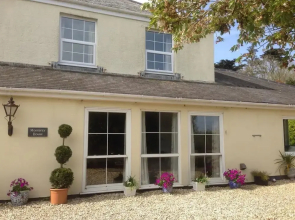 The Hundred House Hotel