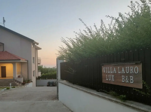 Villa Lauro Luxury B&B