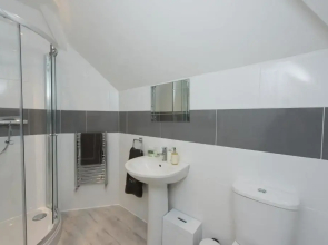 Stylish ground floor apartment
