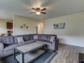 Comfy 2-bedroom, 5min to Concord Bart