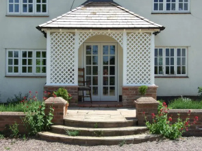 Mulsford Cottage Bed & Breakfast