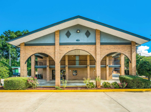 Americas Best Value Inn Stockbridge