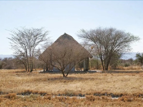 Whistling Thorn Tented Camp