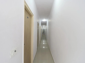 OYO 76273 Gold Inn