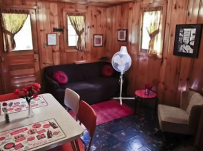 #6 - Casablanca 1 Bedroom Cabin by RedAwning