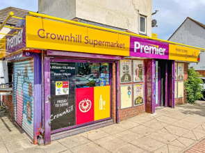 Cosy House - 7 minutes drive to City Centre - Fast Wifi, Smart TV with Netflix, Free Parking and Private Garden by Yoko Property