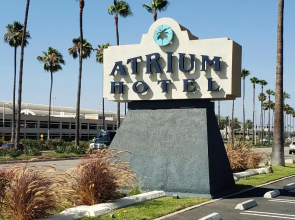 Atrium Hotel at Orange County Airport
