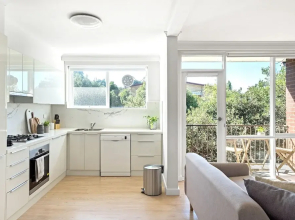 Roomerang at Hawdon St 8