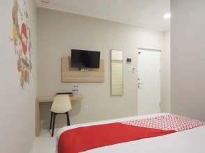 Stay At H by OYO Rooms