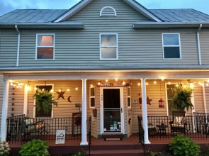 Peabody's 'Hip Little Stay'