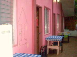 Alona Chrisah Apartelle
