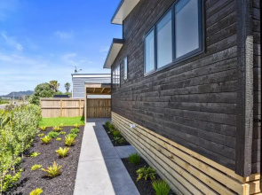 Ocean Bliss Bach - Waihi Beach Holiday Home