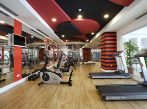 Hotel Orange Palace Side