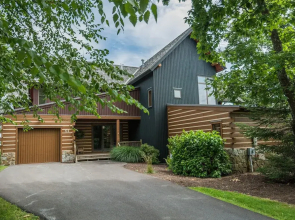 Tips Up 4 Bedroom Townhome