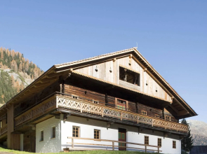 Ferienwohnungen am Berg - Giatla Haus