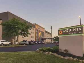La Quinta Inn Cleveland Airport North