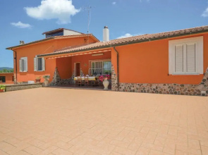 Stunning Home in Canale Monterano -rm- With 4 Bedrooms and Wifi