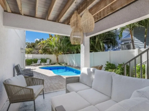 Sand N Sea 3 Bedroom Home by RedAwning