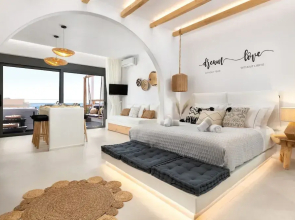 Pefkos Allure luxury Suites