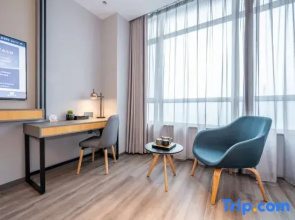 HomeInn Business Hotel (Weifang Yixin Street North of High-speed Railway Station)