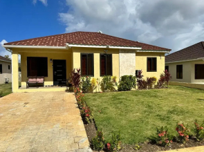 Luxurious Villa Royale- 5 min drive to Ocho Rios