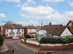 Family House, WiFi, Parking, Close to BVH - Tower View