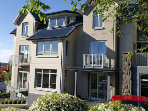 Bluestone On George