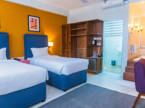 Best Western Jangwani Sea Breeze Hotel