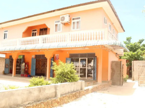Pwani Vanilla House & Restaurant
