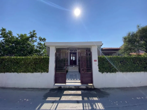 Costa Vasia Suites & Apartments