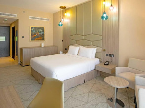 Four Points by Sheraton Production City, Dubai