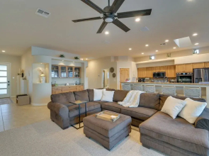 Pool & Rooftop Deck: Luxe Lake Havasu Getaway!