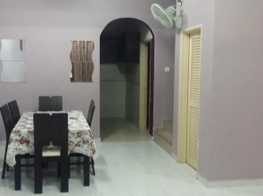 Al Hawi Holiday home