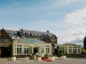 Killarney Heights Hotel
