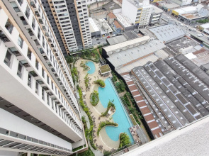 Incrível Skyline Do 26º Andar Em Resort Paradisíaco